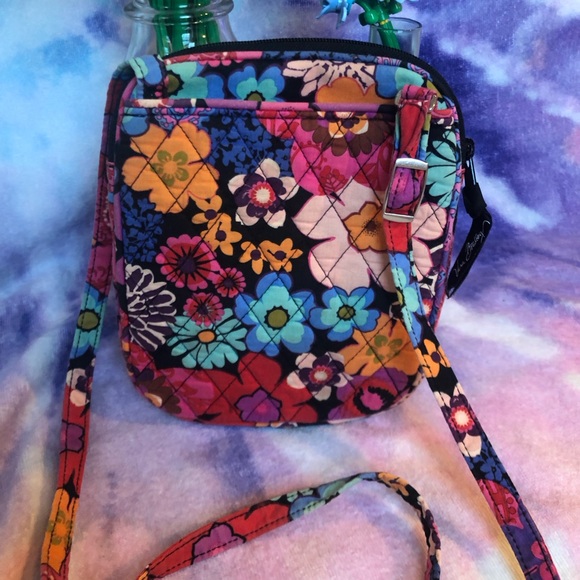 Vera Bradley Crossbody - Picture 10 of 13